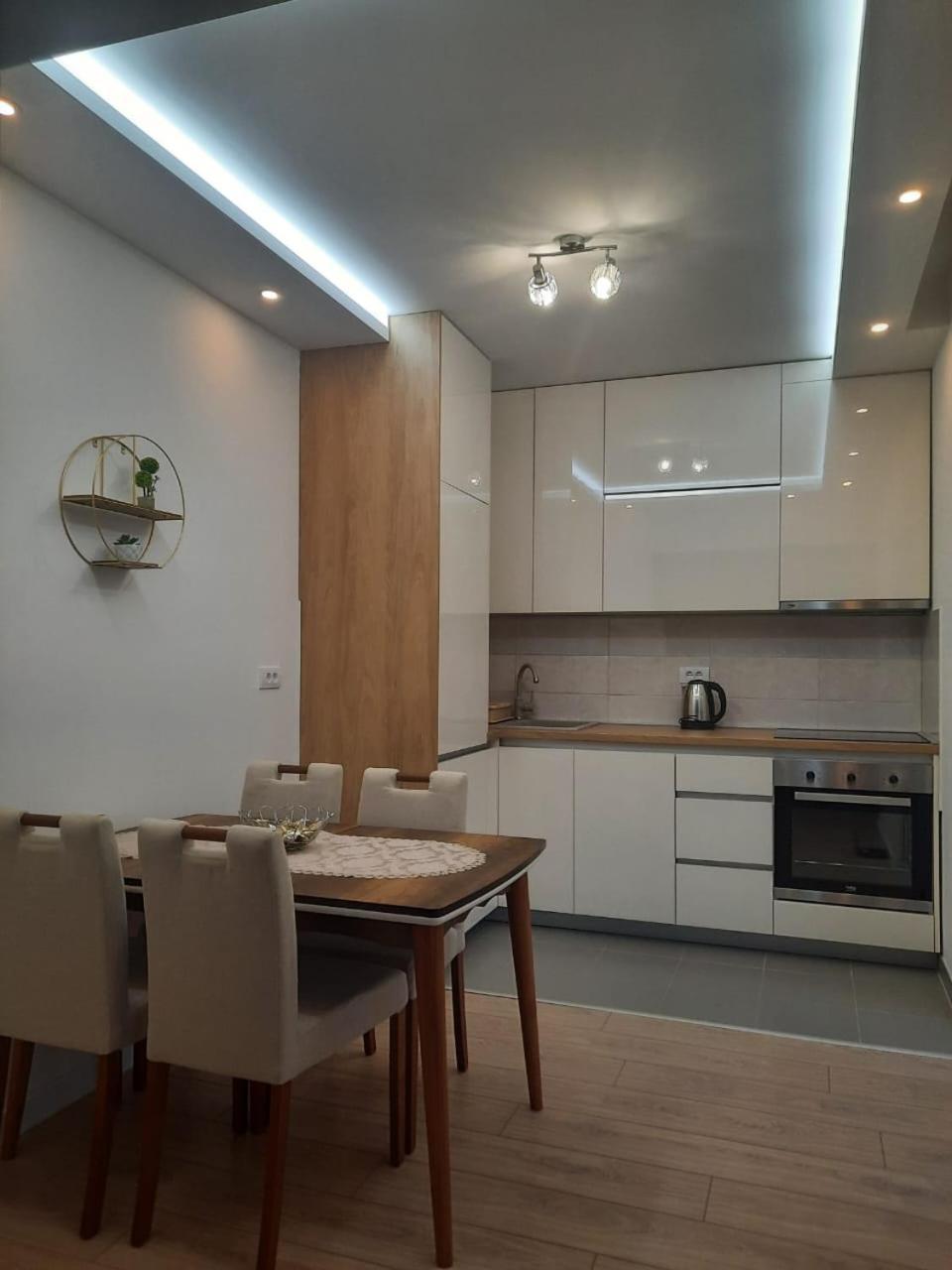 Matkovic Residence Tivat Buitenkant foto