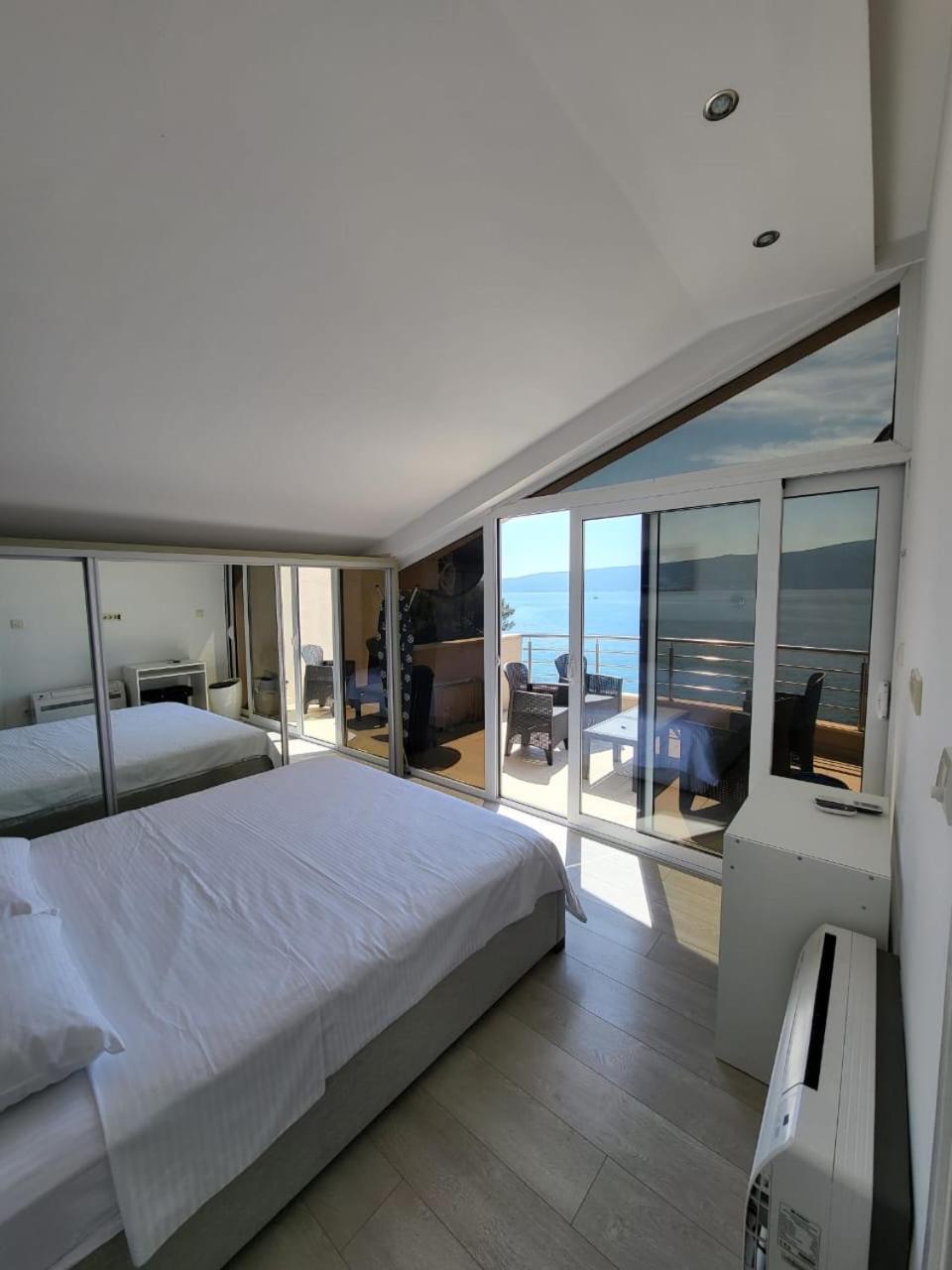 Matkovic Residence Tivat Buitenkant foto