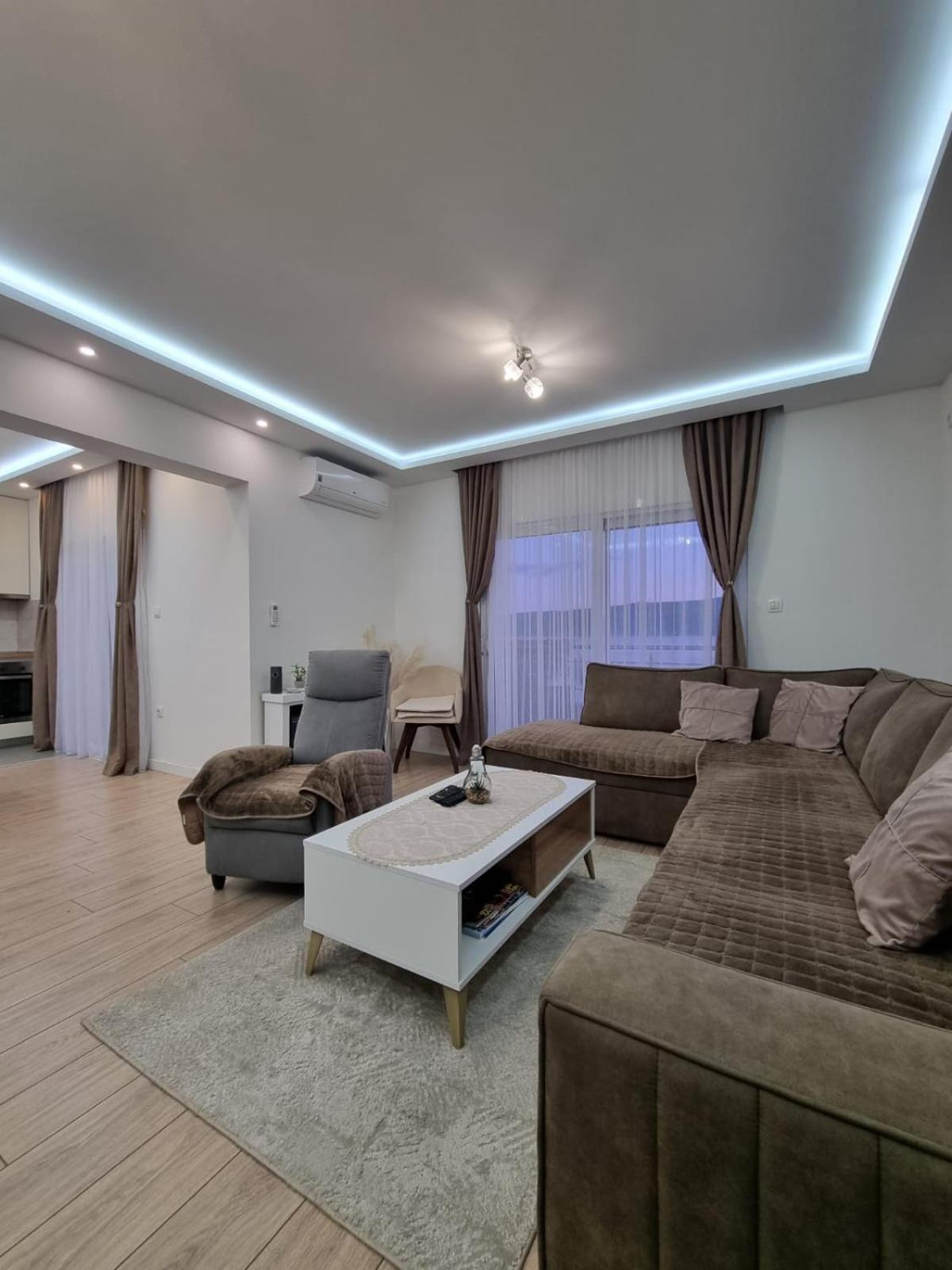 Matkovic Residence Tivat Buitenkant foto